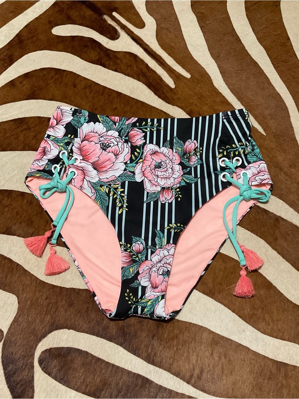 BECCA by Rebecca Virtue Retro Floral Printed High Waist Lace Up Bikini Bottom Sm